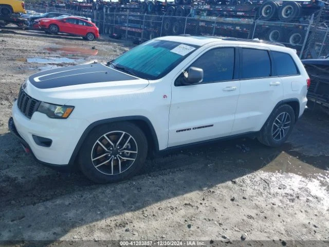 Jeep Grand cherokee TRAILHAWK* 8ZF* DISTRONIC* LINEASSIST* , снимка 2 - Автомобили и джипове - 49450432