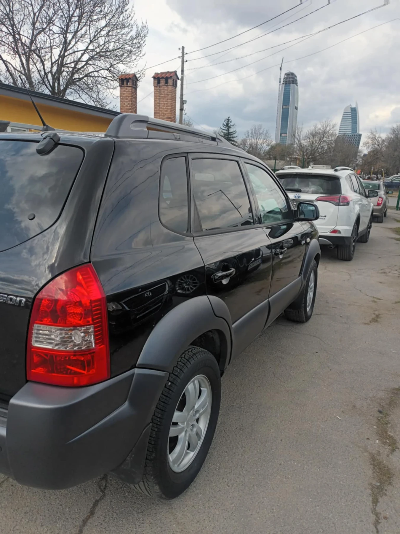 Hyundai Tucson 2.0 БЕНЗИН РЕАЛНИ КИЛОМЕТРИ  - изображение 3