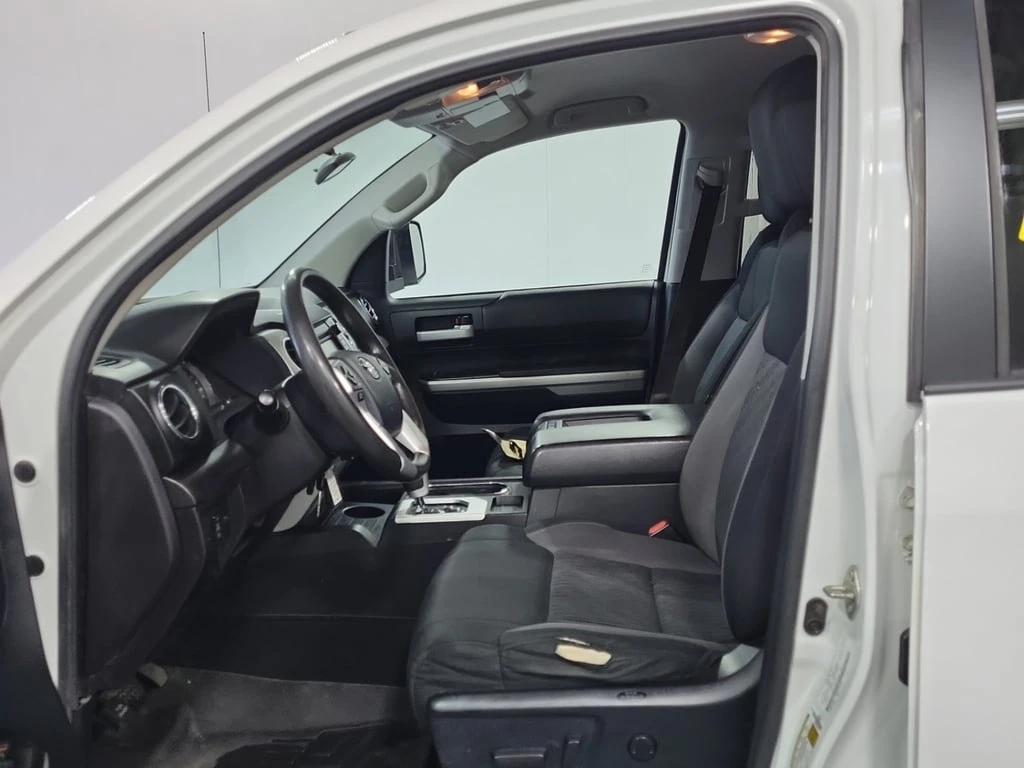 Toyota Tundra * SR5 CREW CAB STD BED * CARFAX * БЕЗ ПЪРВОНАЧАЛНА - изображение 5