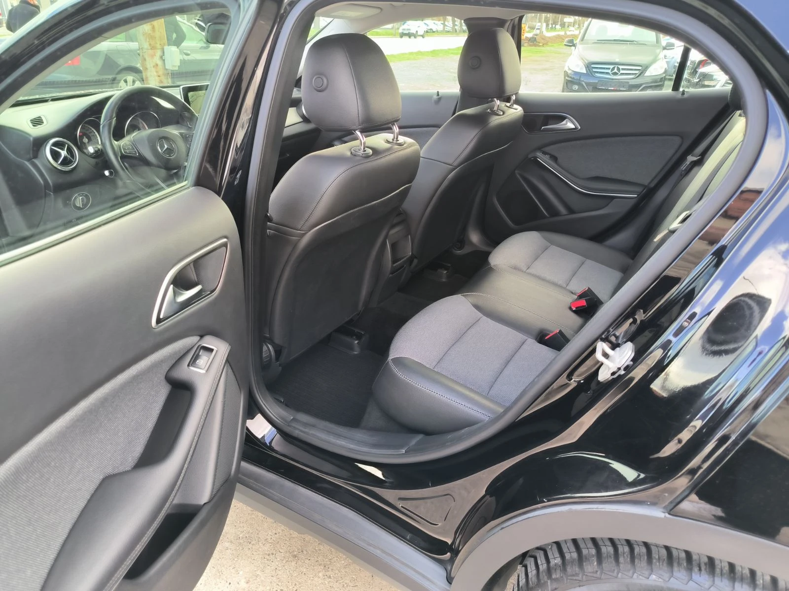 Mercedes-Benz GLA 200 2.2d-Navi-Kamera-Euro-6B-6sk. | Mobile.bg � ����������� 16