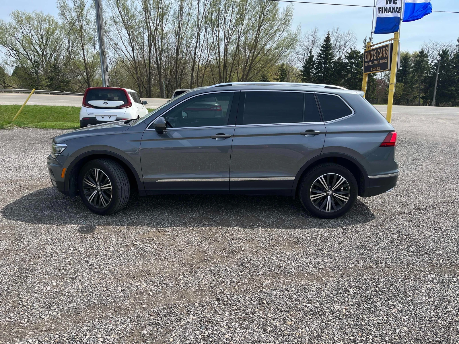 VW Tiguan Highline * * CARFAX * * Цена до БГ * * , снимка 3 - Автомобили и джипове - 54422962