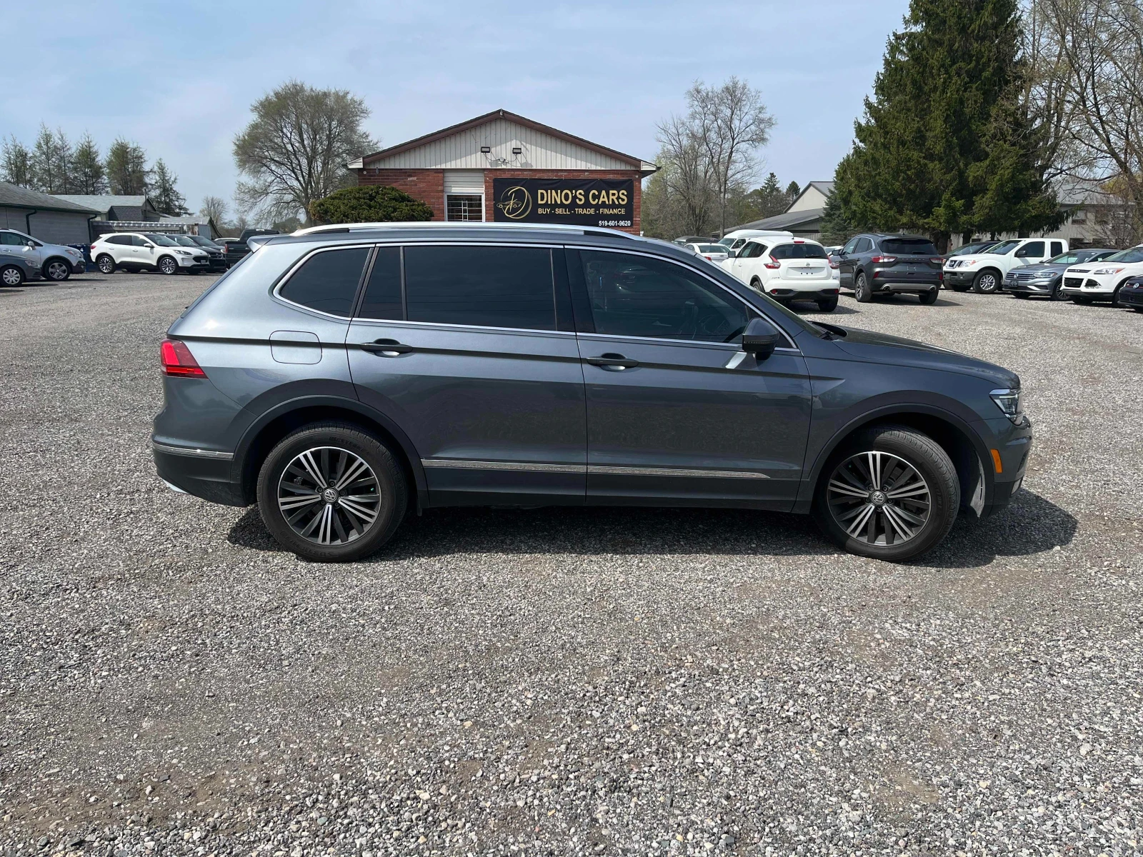 VW Tiguan Highline * * CARFAX * * Цена до БГ * * , снимка 4 - Автомобили и джипове - 54422962
