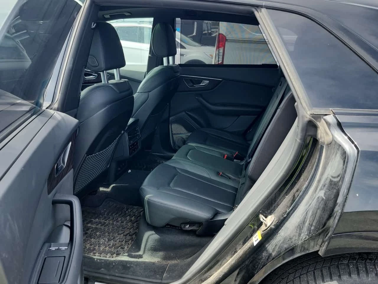 Audi Q8 * TECHNIK * CARFAX * Без инциденти * От VW * , снимка 9 - Автомобили и джипове - 54775125