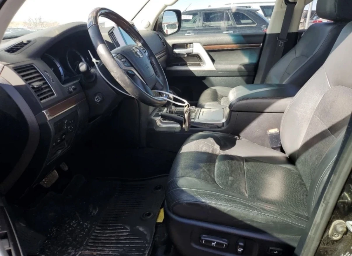 Toyota Land cruiser BASE * 5.7 * RUN&DRIVE * CARFAX *  | Mobile.bg � ����������� 7