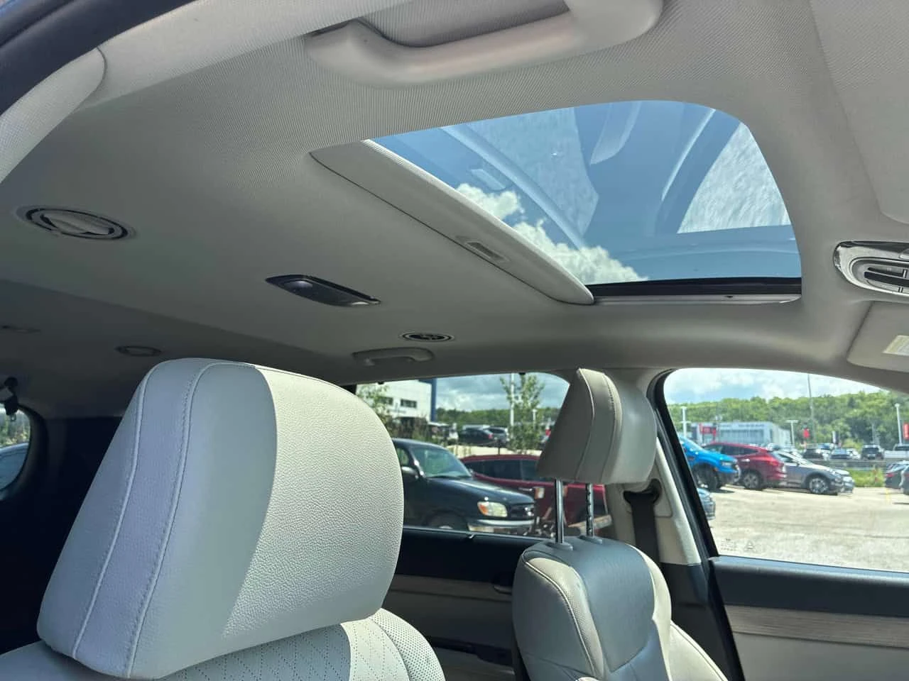 Hyundai Palisade * Luxury * CARFAX * ОПЦИЯ ЗА ФИНАНСИРАНЕ, снимка 16 - Автомобили и джипове - 55259980