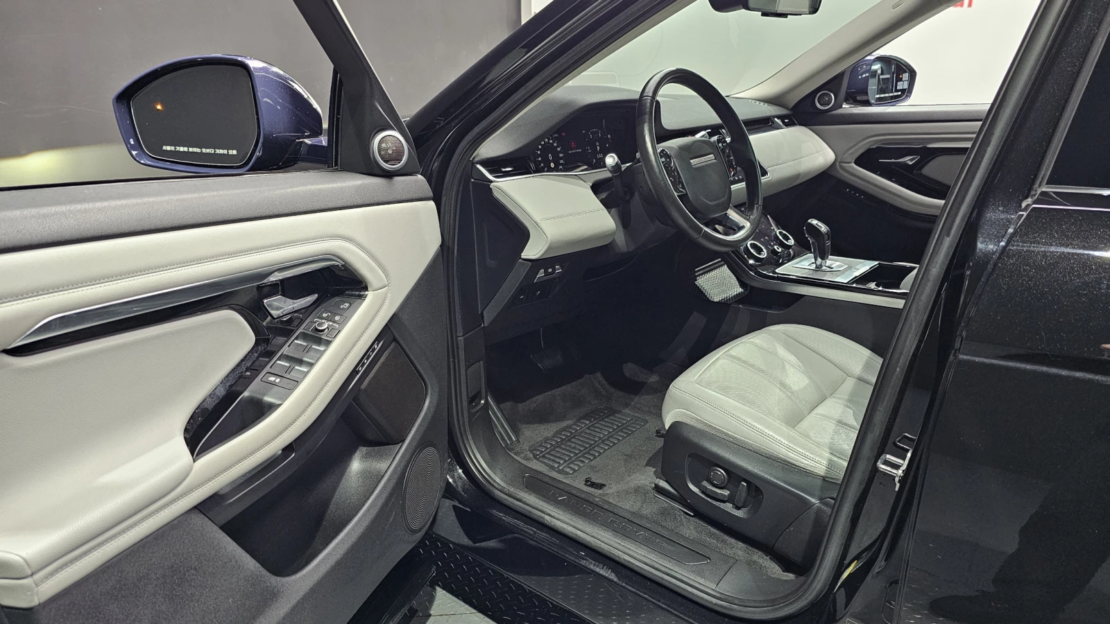 Land Rover Range Rover Evoque D180* BLIND SPOT* ЛЮК* ПОДГРЕВ ВОЛАН* КРАЙНА ЦЕНА, снимка 10 - Автомобили и джипове - 55595203
