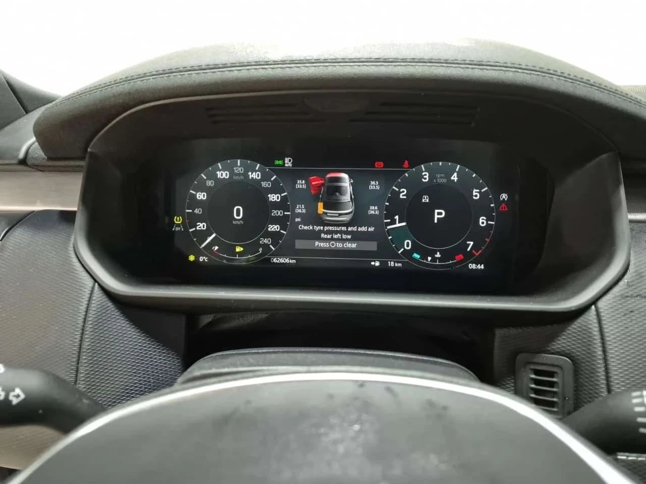 Land Rover Discovery, снимка 9 - Автомобили и джипове - 56700184
