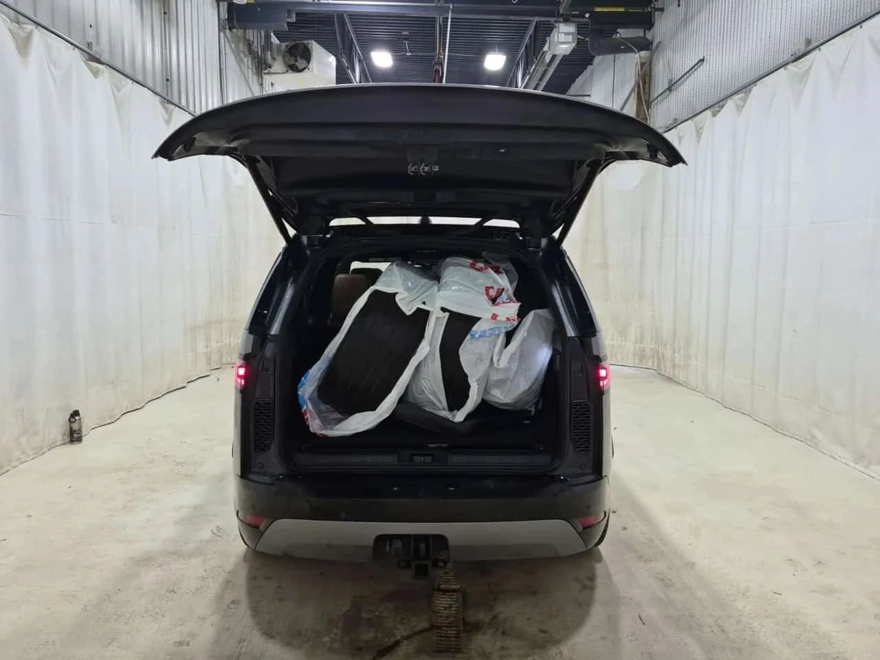 Land Rover Discovery, снимка 14 - Автомобили и джипове - 56700184