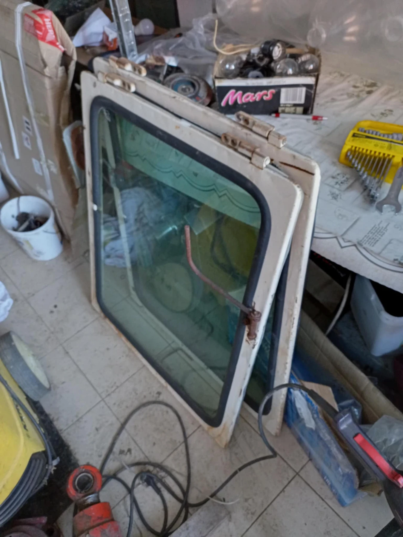 ������� ��� 6 | Mobile.bg � ����������� 17