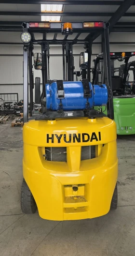 Мотокар Hyundai 2 тона Газокар , снимка 3