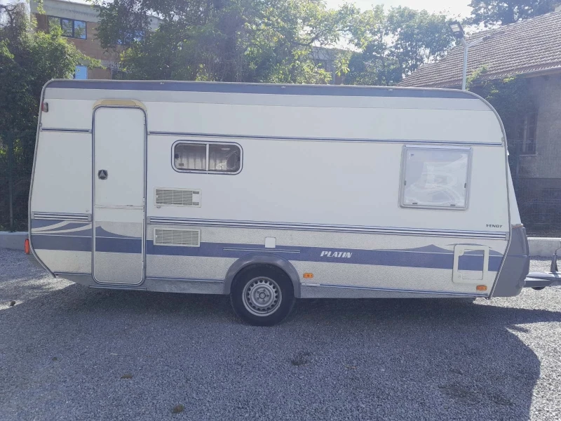 Каравана Fendt 470 Platin, снимка 3 - Каравани и кемпери - 50334603