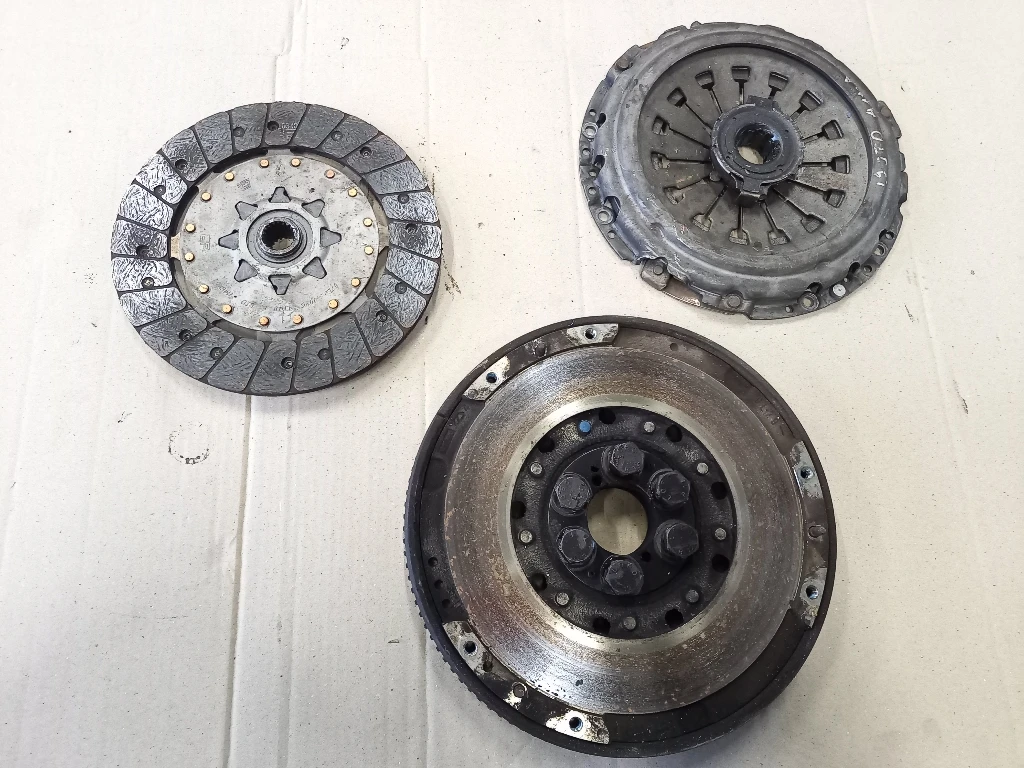      145,146,156 1.9JTD  | Mobile.bg   1