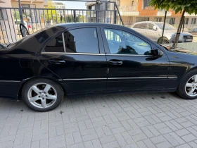 Mercedes-Benz C 180, снимка 2