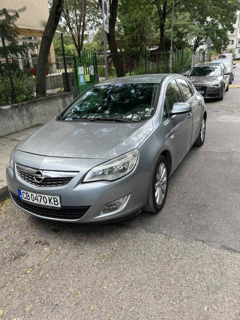 Opel Astra, снимка 1 - Автомобили и джипове - 46190711