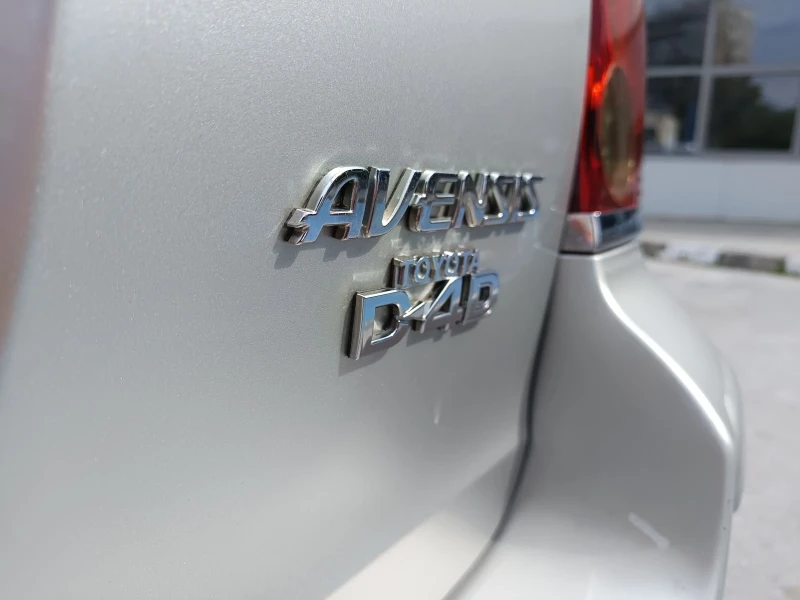 Toyota Avensis, снимка 8 - Автомобили и джипове - 51857161