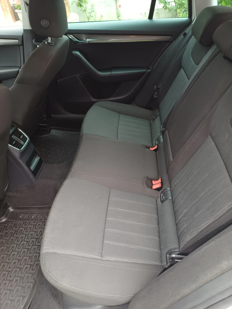 Skoda Octavia 1.5 G-TEC Метан CNG DSG, снимка 7 - Автомобили и джипове - 52346854