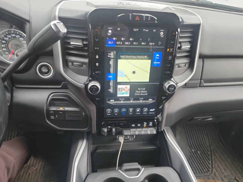 Dodge RAM 3500 CARFAX* АВТОФИНАНСИРАНЕ* БЕЗ ПЪРВОНАЧАЛНА ВНОСКА* , снимка 7 - Автомобили и джипове - 52770638