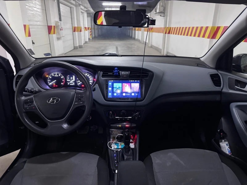 Hyundai I20, снимка 8 - Автомобили и джипове - 52874091