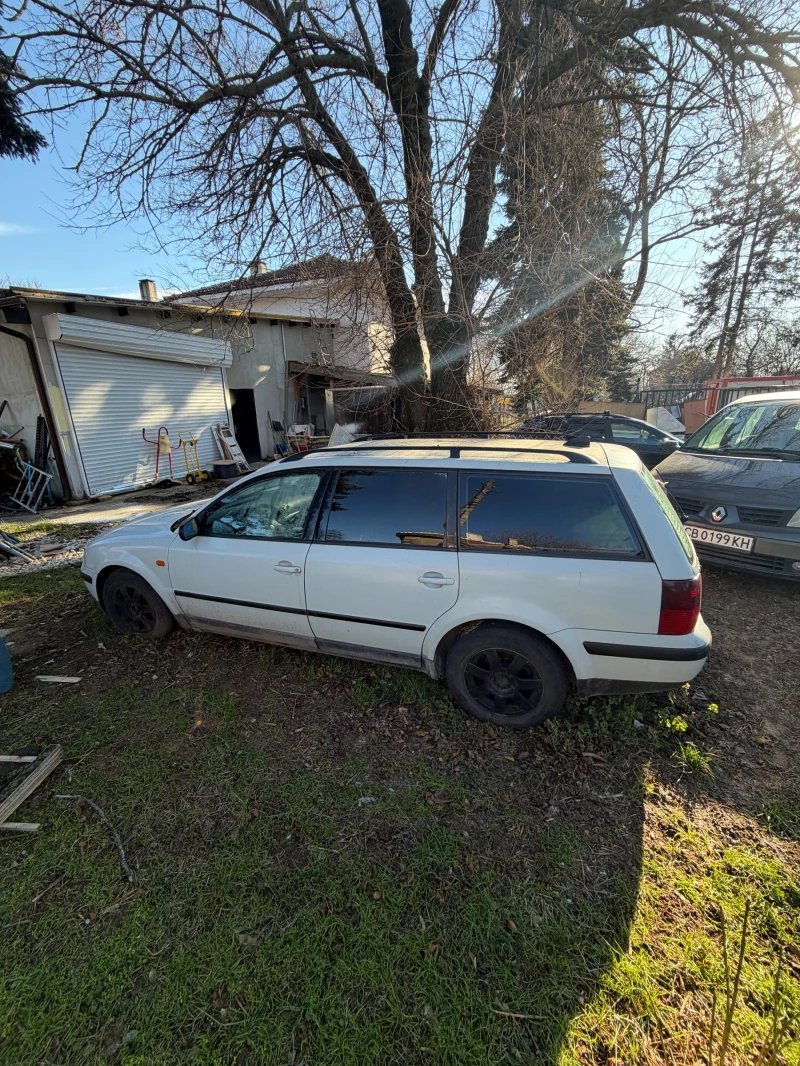 VW Passat, снимка 2 - Автомобили и джипове - 53123192