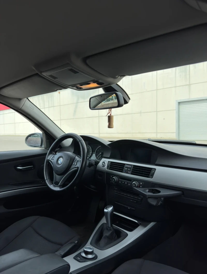 BMW 320 E91, снимка 4 - Автомобили и джипове - 53536800