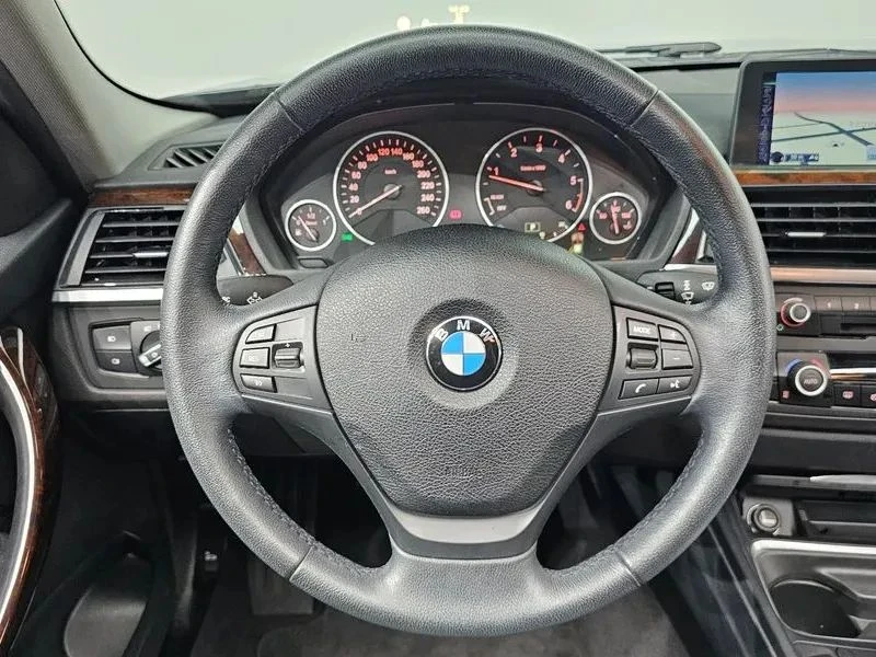 BMW 320, снимка 13 - Автомобили и джипове - 56690255