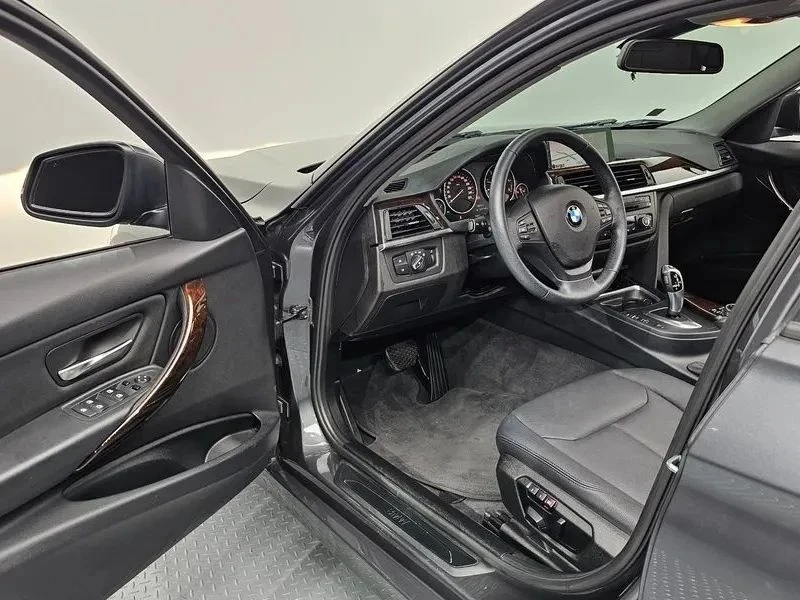 BMW 320, снимка 10 - Автомобили и джипове - 56690255