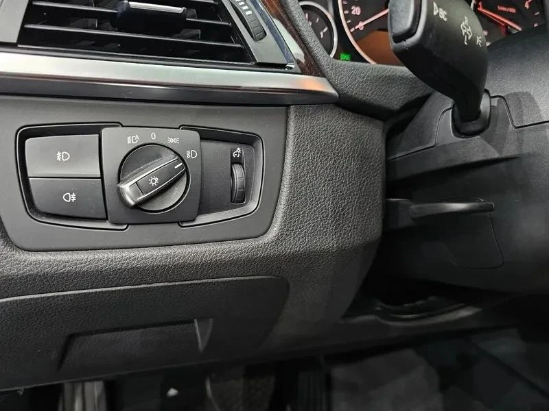 BMW 320, снимка 14 - Автомобили и джипове - 56690255