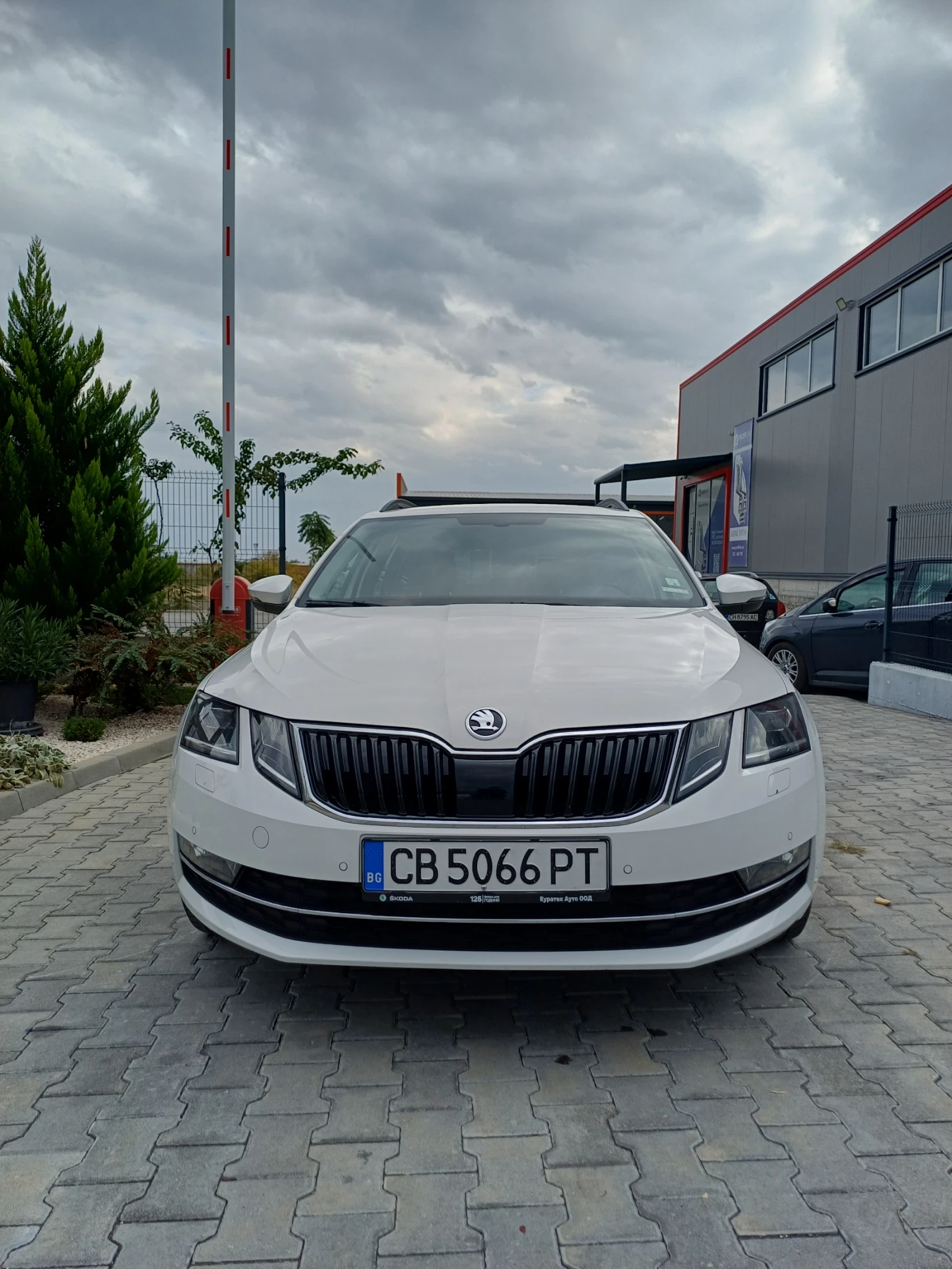 Skoda Octavia 1.5 G-TEC Метан CNG DSG, снимка 1