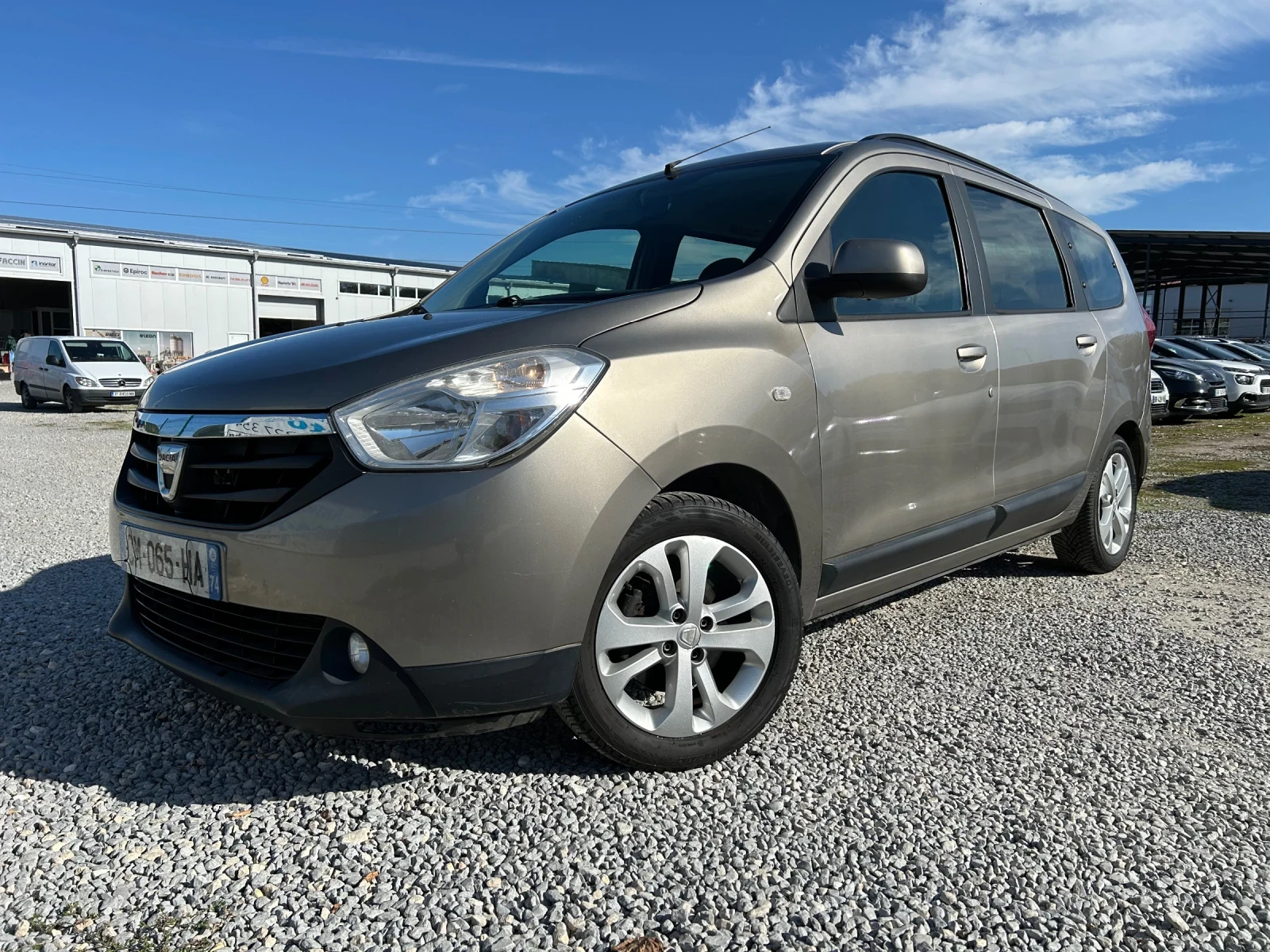 Dacia Lodgy 1.5DCi/ 7 МЕСТА/110К.С./6 СКОРОСТИ, снимка 1