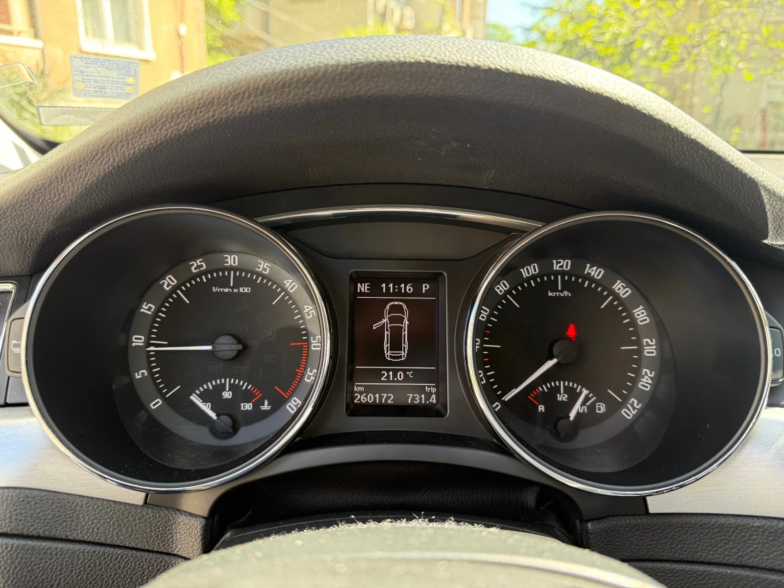 Skoda Superb 2.0 TDI - изображение 8