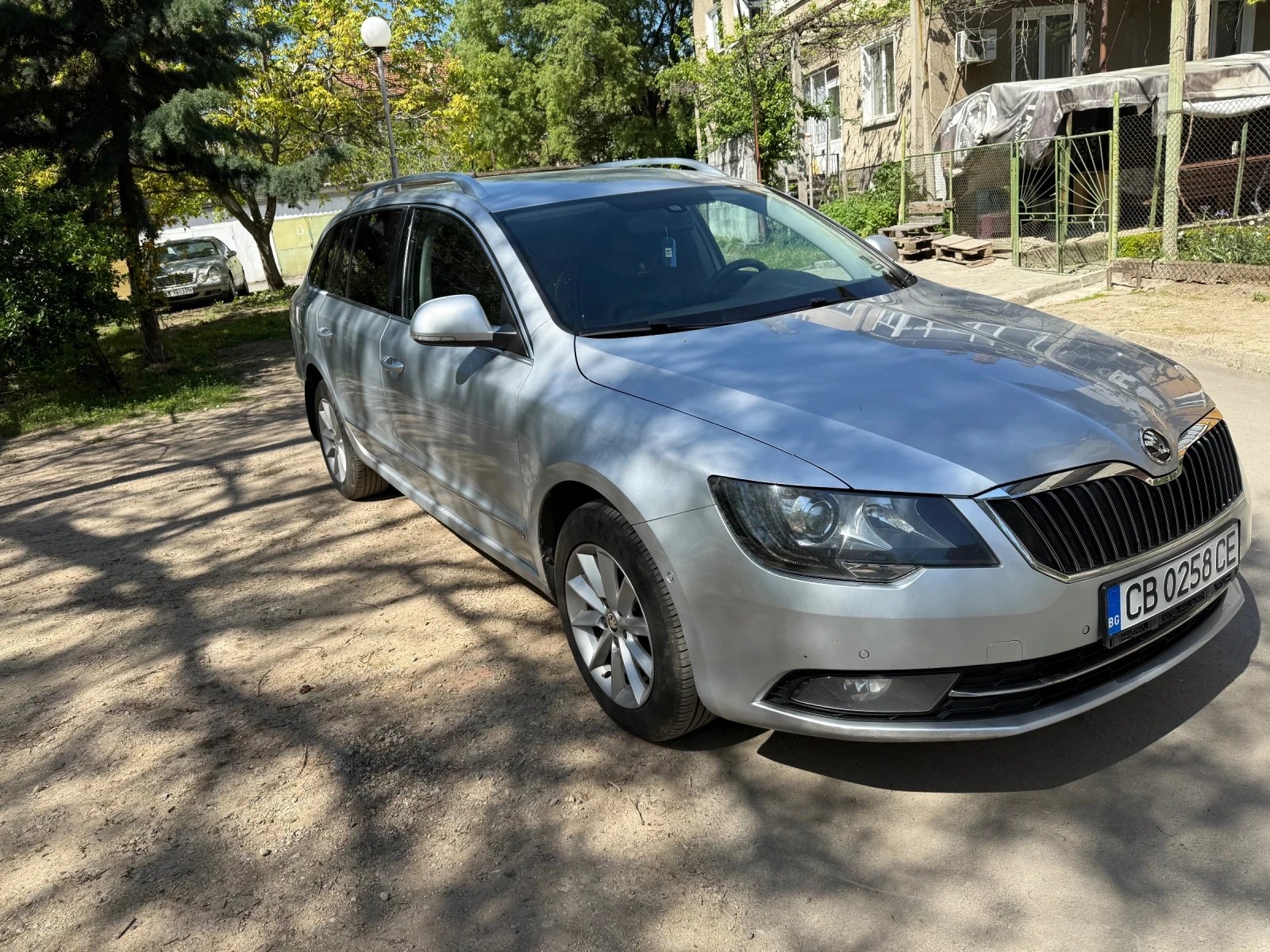 Skoda Superb 2.0 TDI - изображение 2
