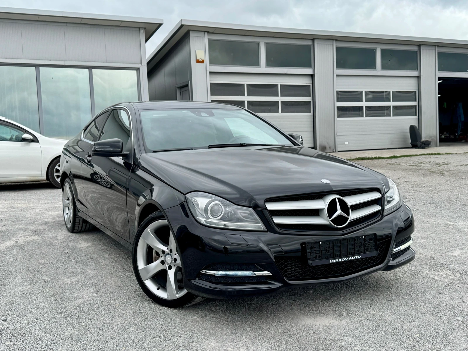 Mercedes-Benz C 220 AMG STYLE/AUTOMATIC/165.000км/XENON/NAVI/FULL/NEW/ - изображение 3