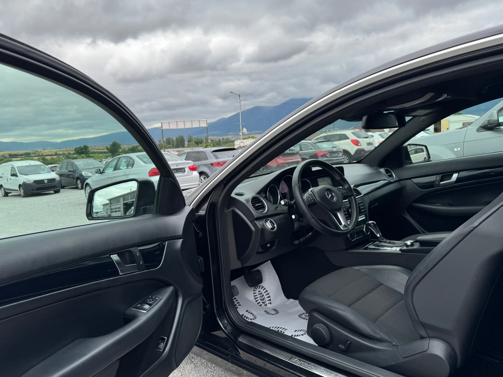 Mercedes-Benz C 220 AMG STYLE/AUTOMATIC/165.000км/XENON/NAVI/FULL/NEW/ - изображение 9