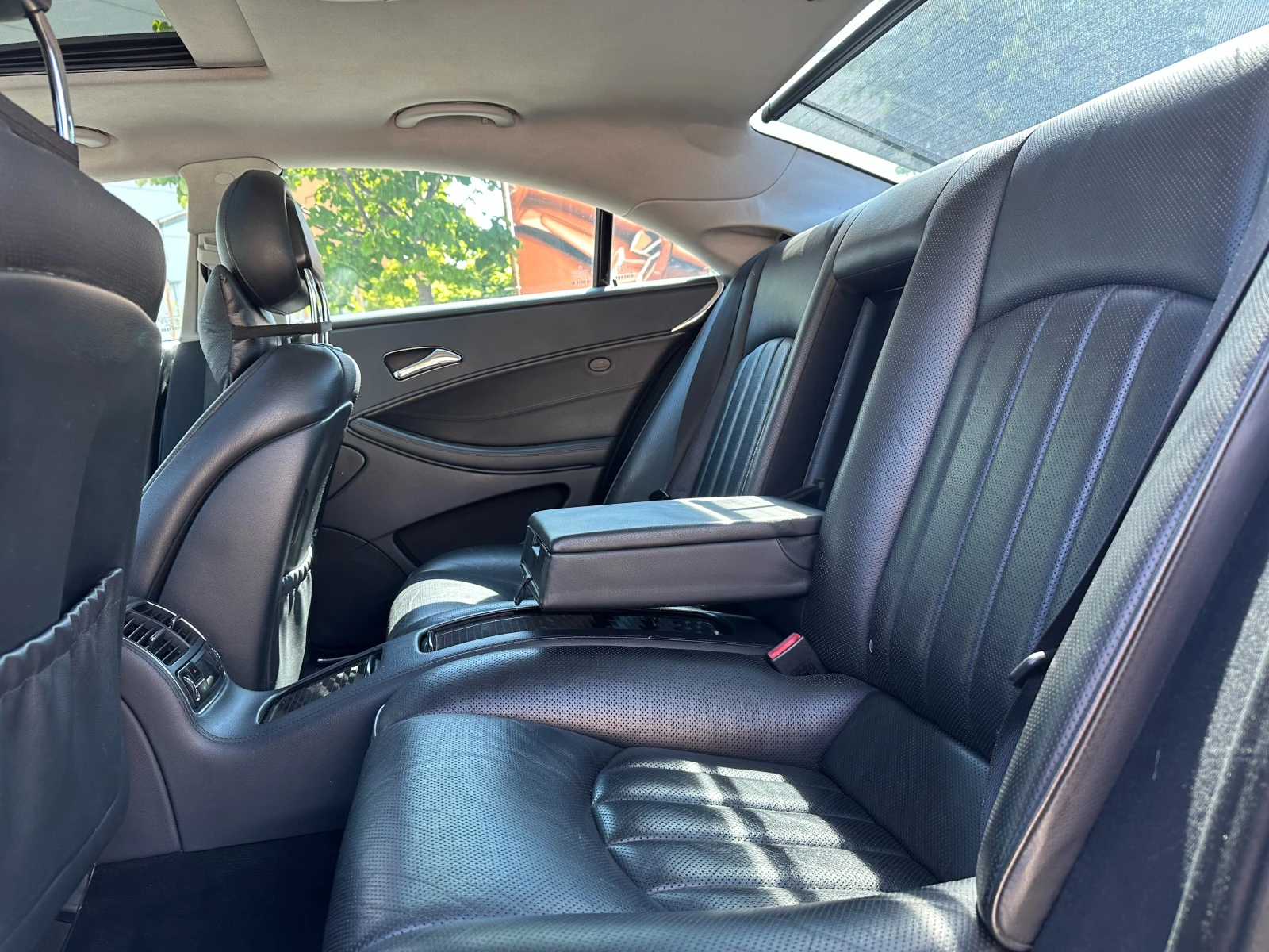 Mercedes-Benz CLS 500 5.0i 306 к.с. Газ/бензин - изображение 10