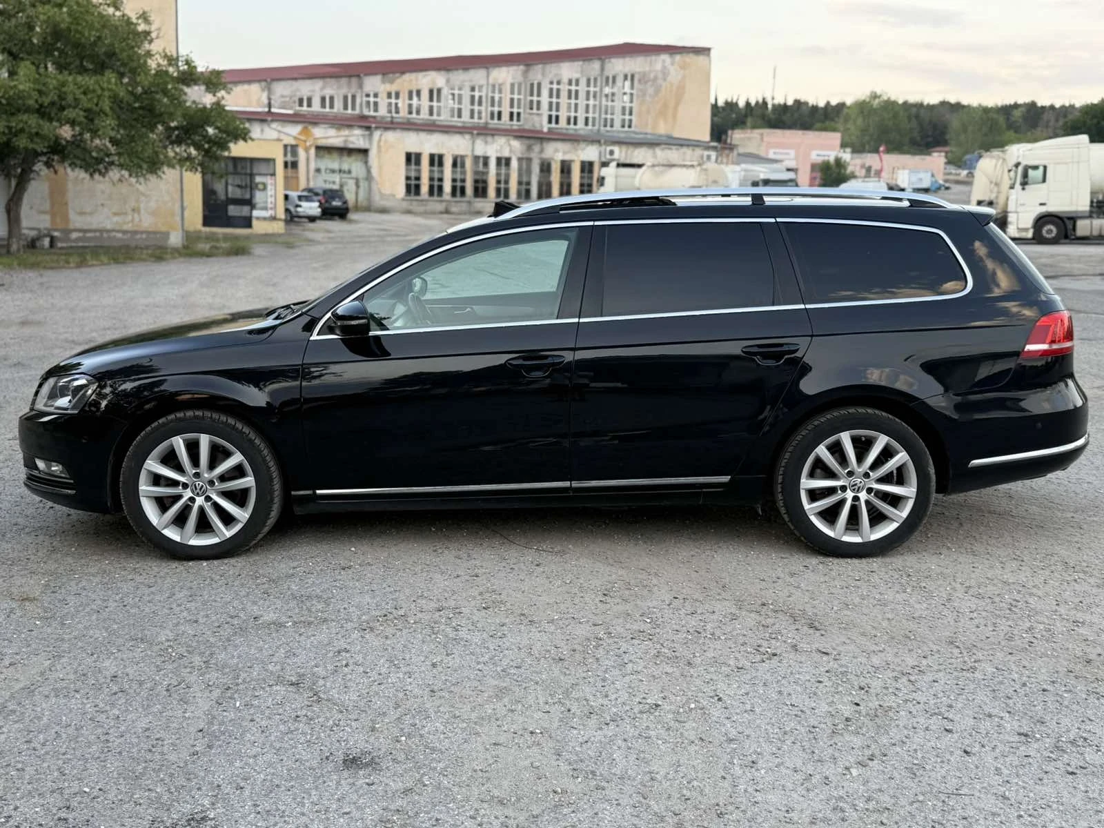 VW Passat 2.0 tdi HIGHLINE R-Line - изображение 3