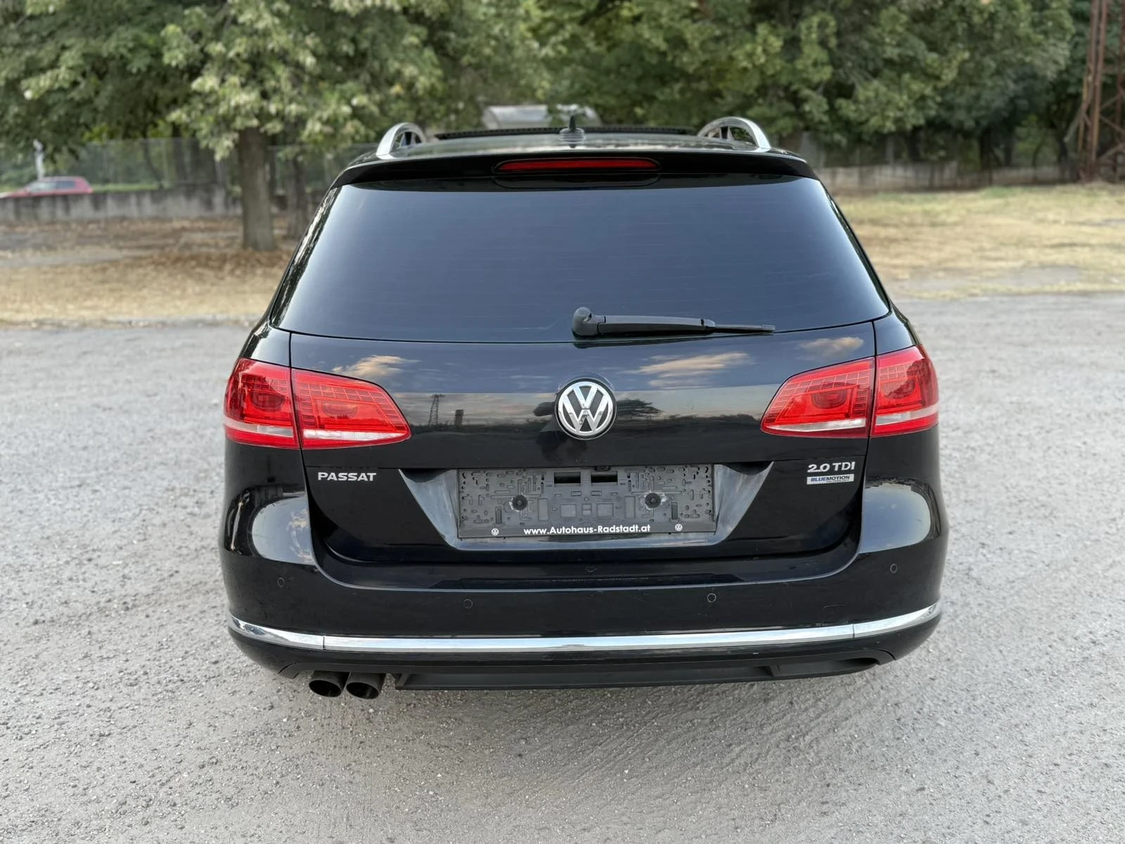 VW Passat 2.0 tdi HIGHLINE R-Line - изображение 8
