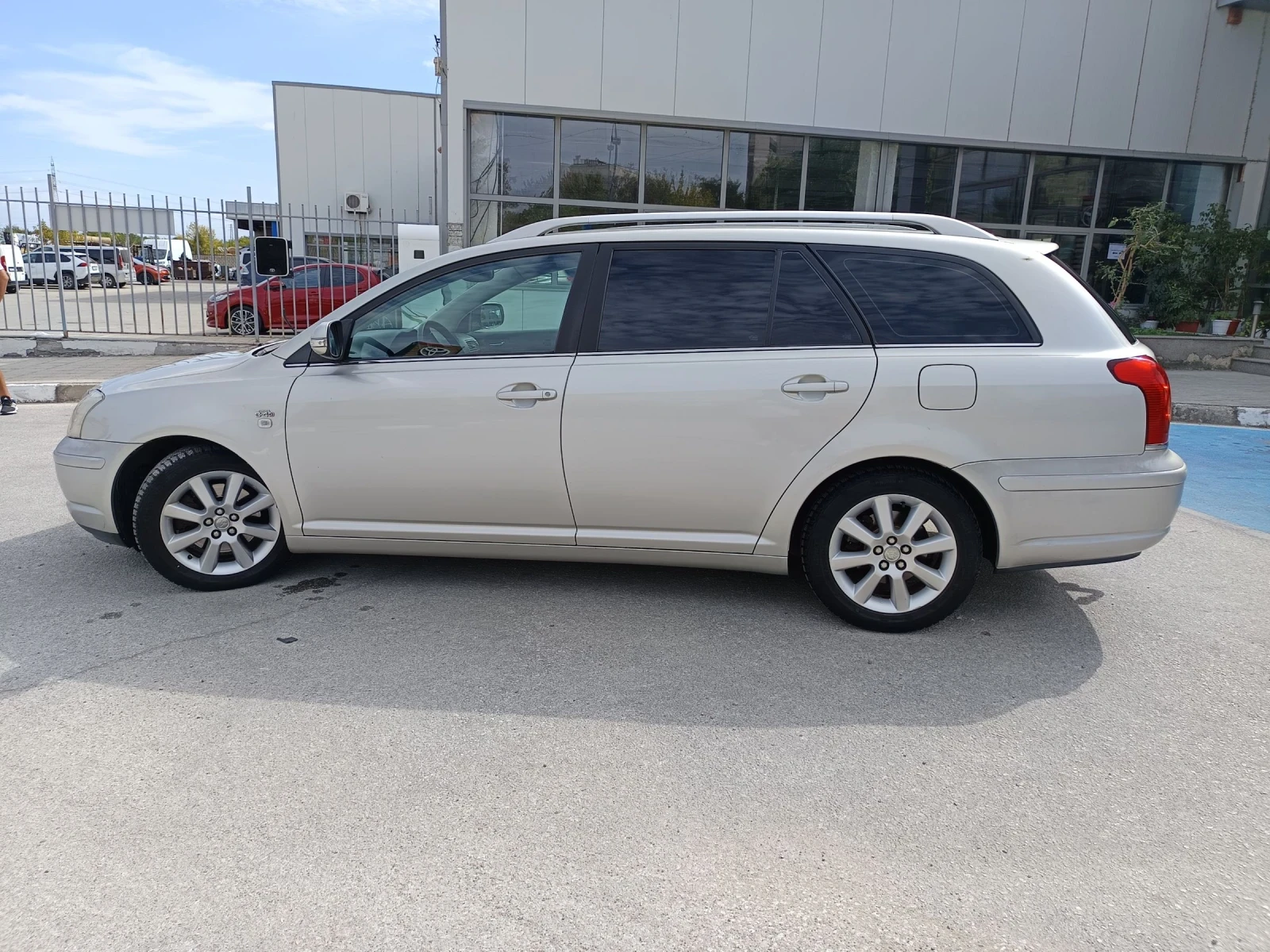 Toyota Avensis  - изображение 6