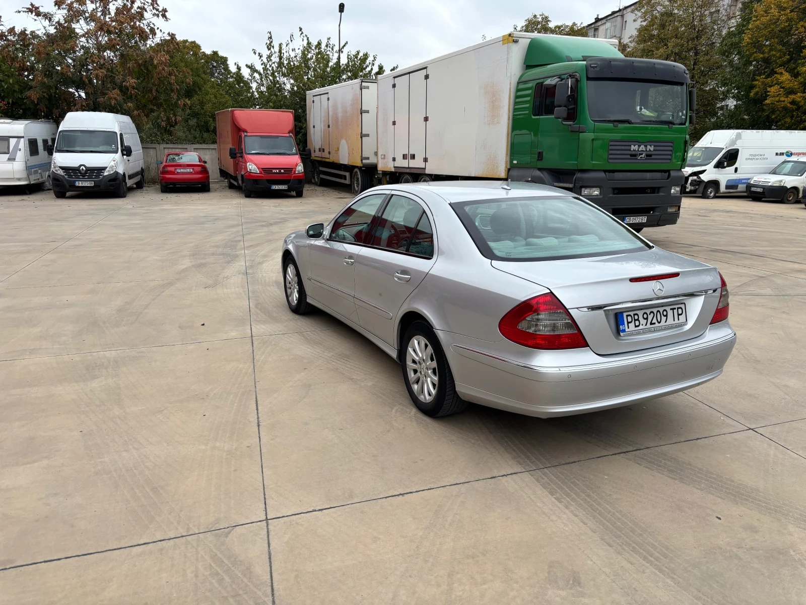 Mercedes-Benz E 280 Elegance Facelift - изображение 6