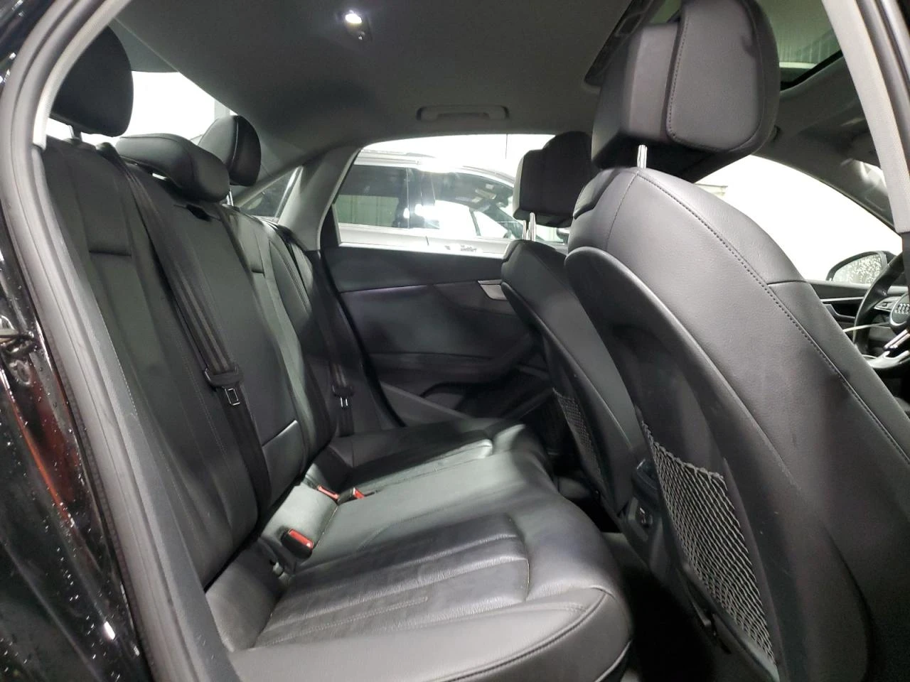 Audi A4 PREMIUM PLUS - изображение 10