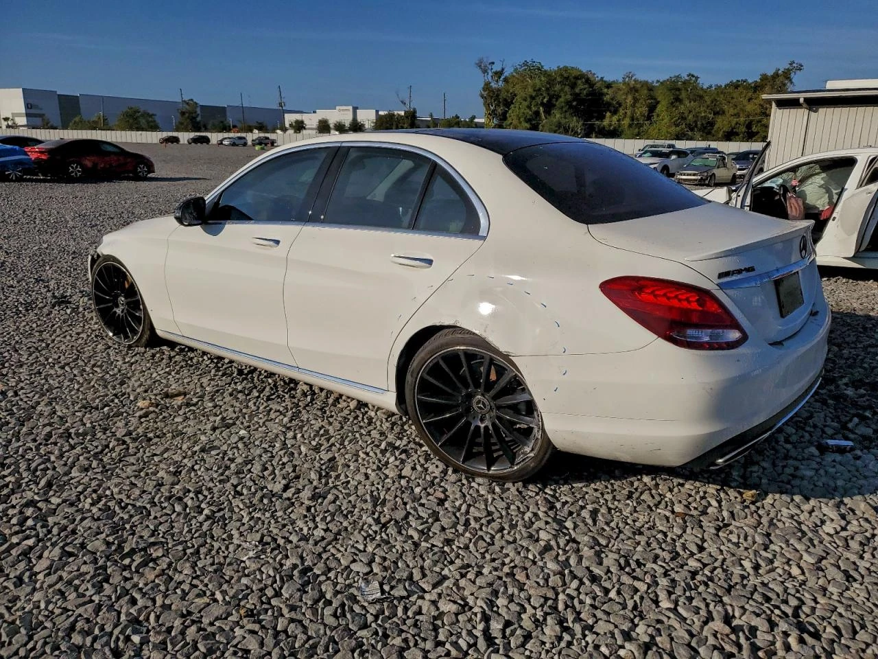 Mercedes-Benz C 300 4MATIC - изображение 2