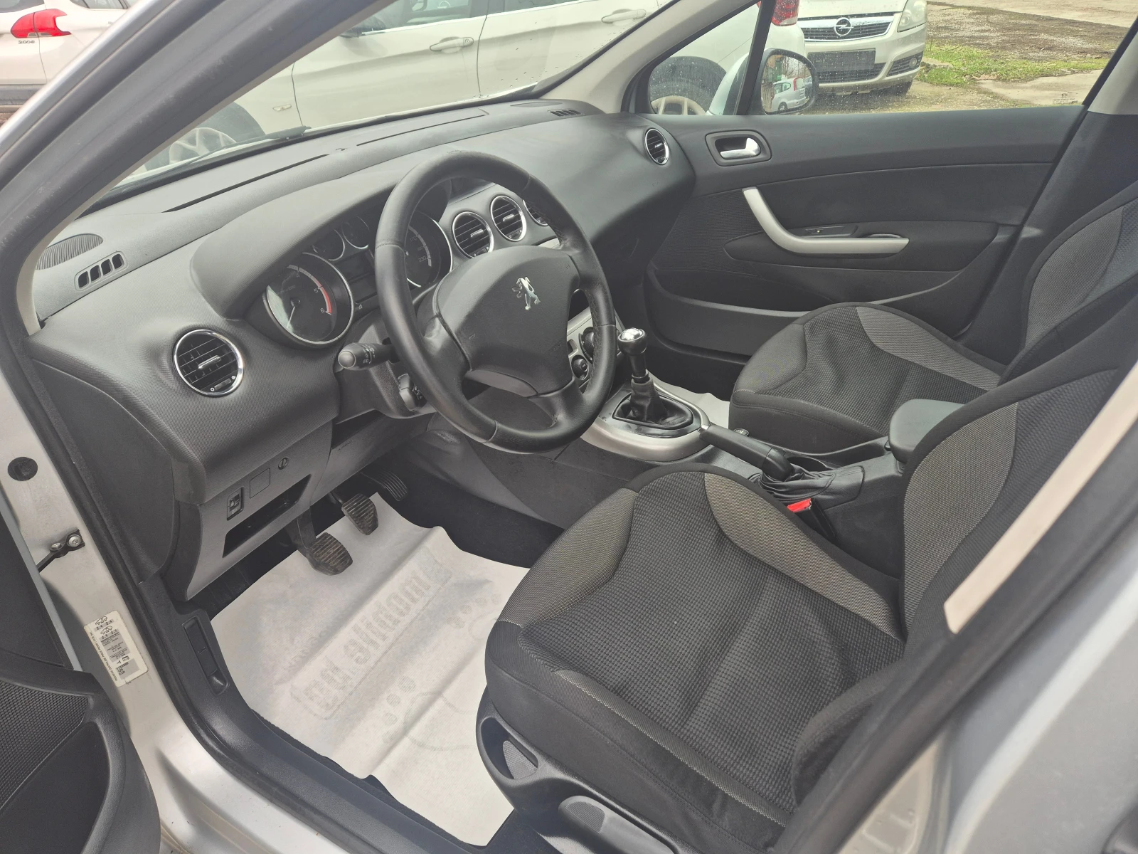 Peugeot 308 1.6 HDI  - изображение 5