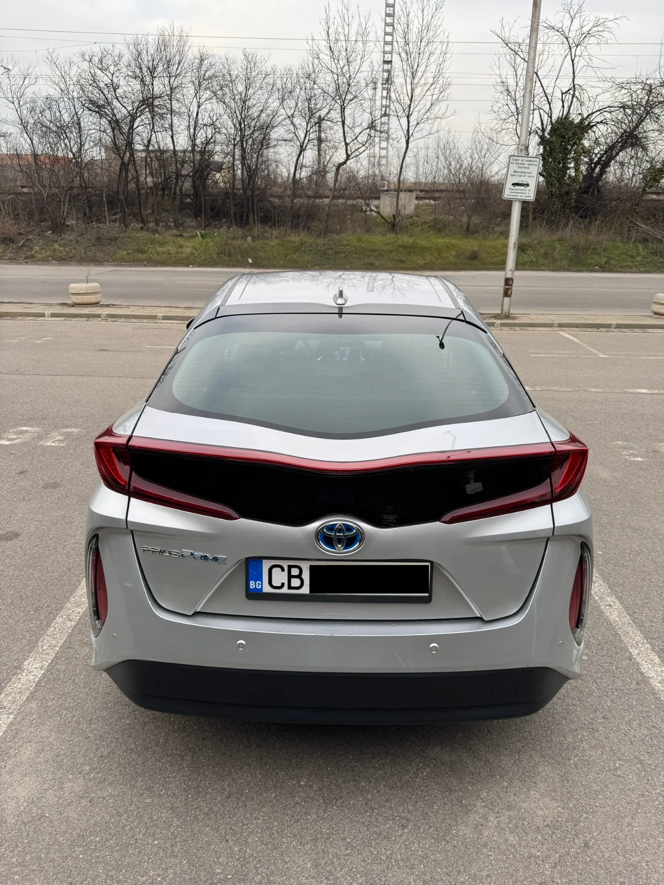 Toyota Prius FACELIFT 1.8 Plug in Hybrid, снимка 4 - Автомобили и джипове - 53713349