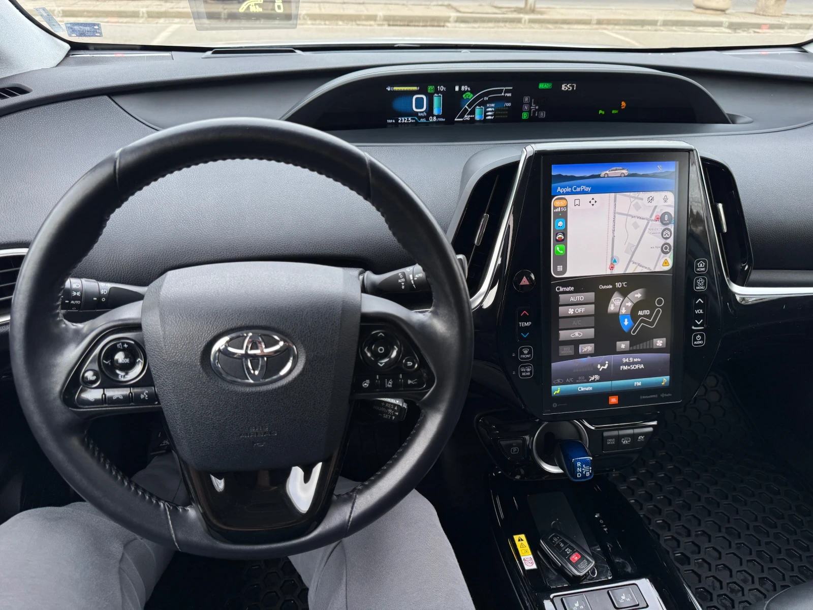 Toyota Prius FACELIFT 1.8 Plug in Hybrid, снимка 11 - Автомобили и джипове - 53713349