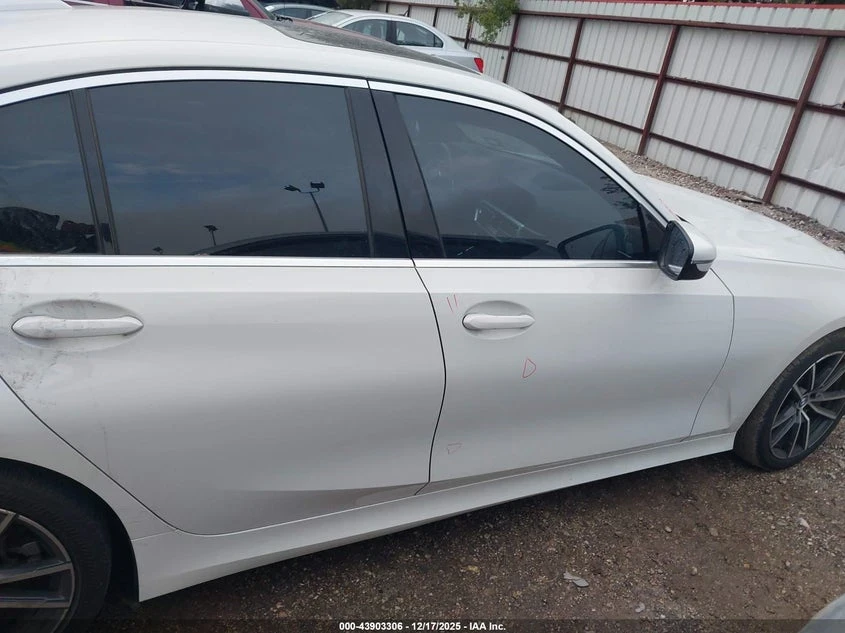 BMW 330, снимка 13 - Автомобили и джипове - 53891697