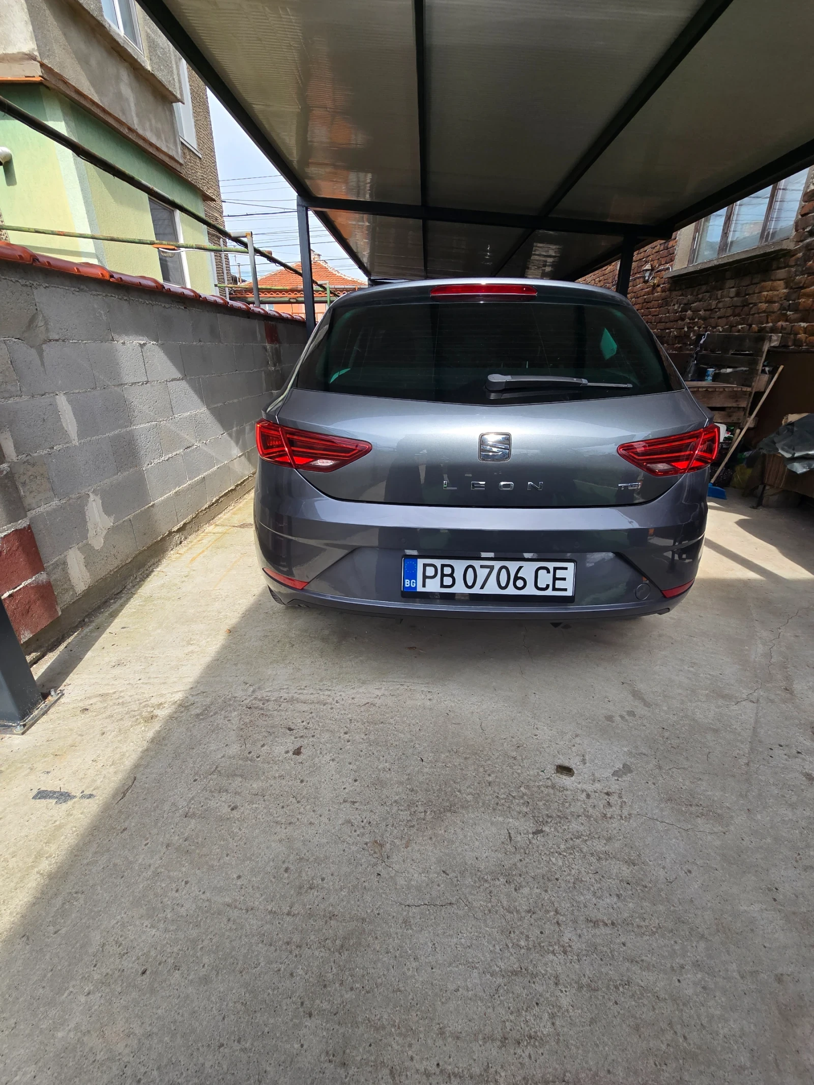 Seat Leon 1.4, снимка 11 - Автомобили и джипове - 54603075