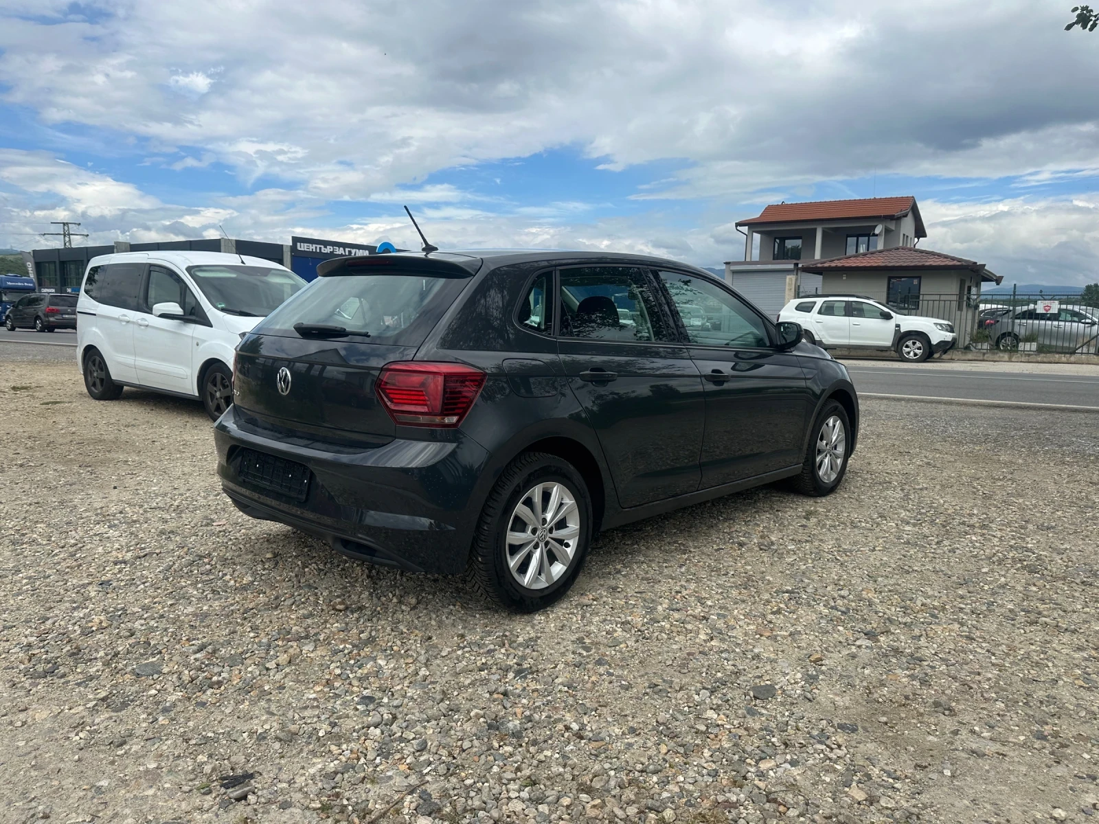VW Polo 1.6 TDI Highline, снимка 4 - Автомобили и джипове - 54650172