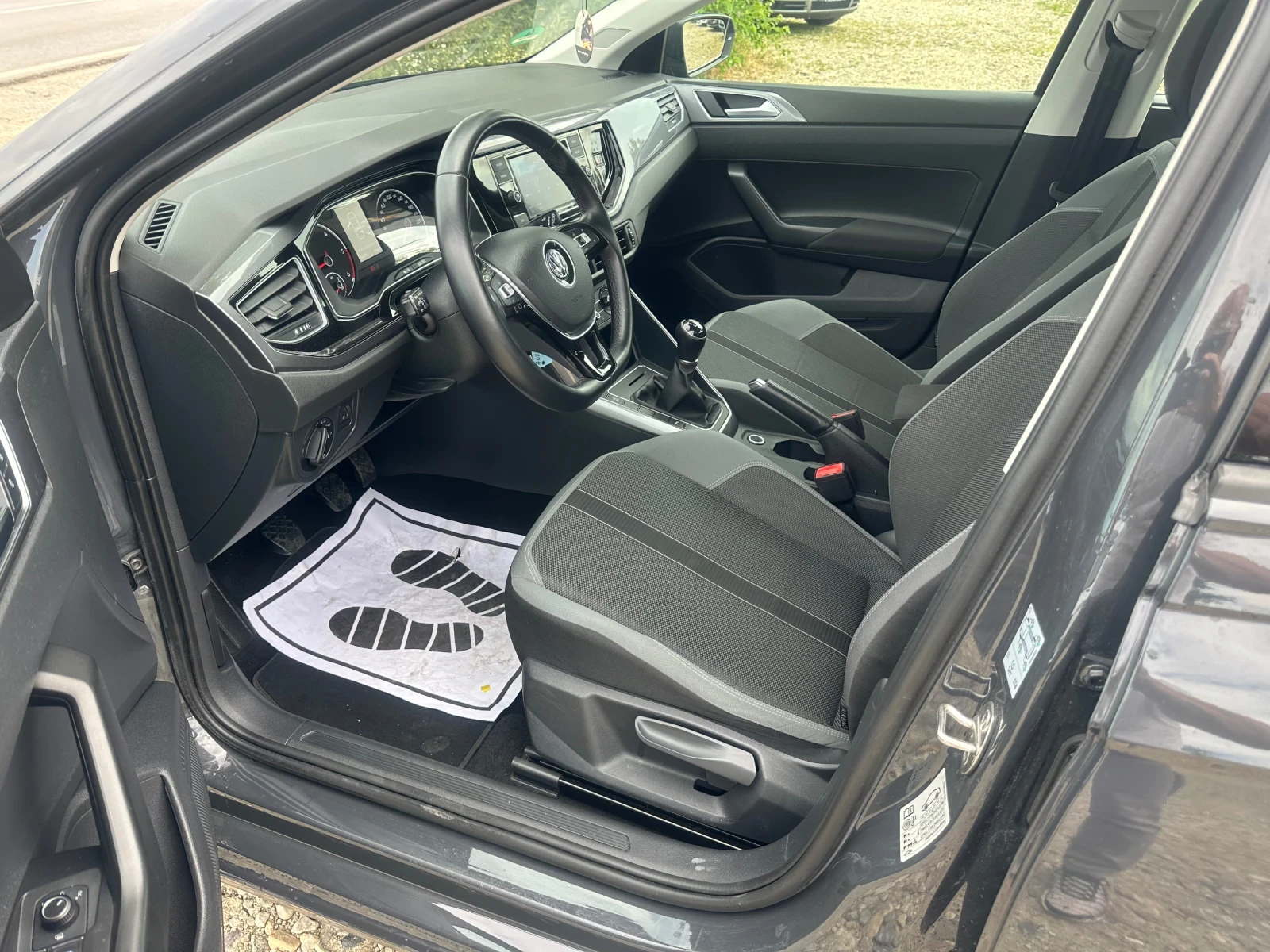 VW Polo 1.6 TDI Highline, снимка 7 - Автомобили и джипове - 54650172