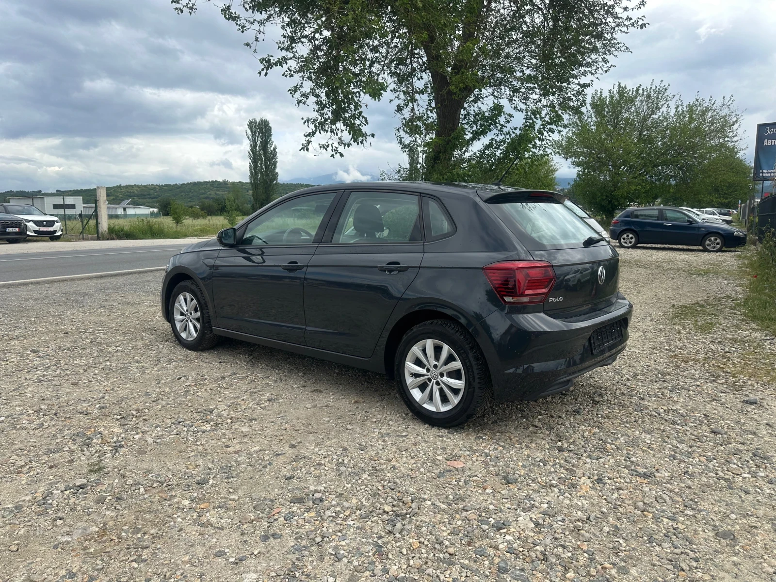 VW Polo 1.6 TDI Highline, снимка 5 - Автомобили и джипове - 54650172