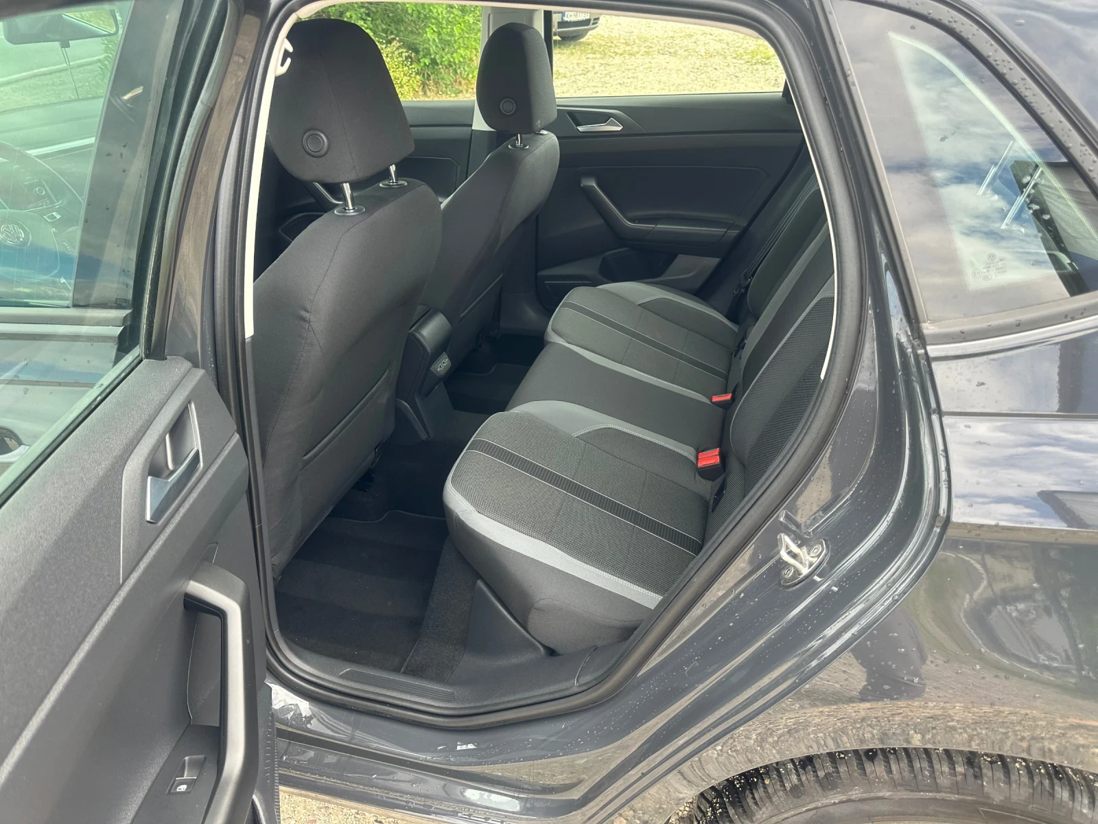 VW Polo 1.6 TDI Highline, снимка 9 - Автомобили и джипове - 54650172