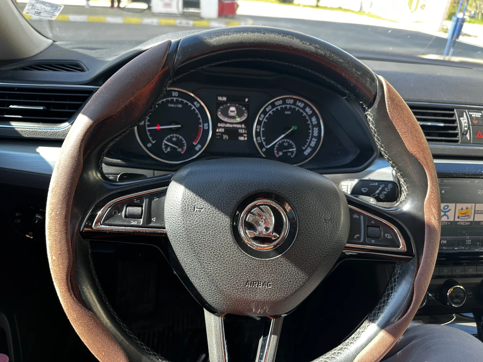Skoda Superb, снимка 14 - Автомобили и джипове - 54793638